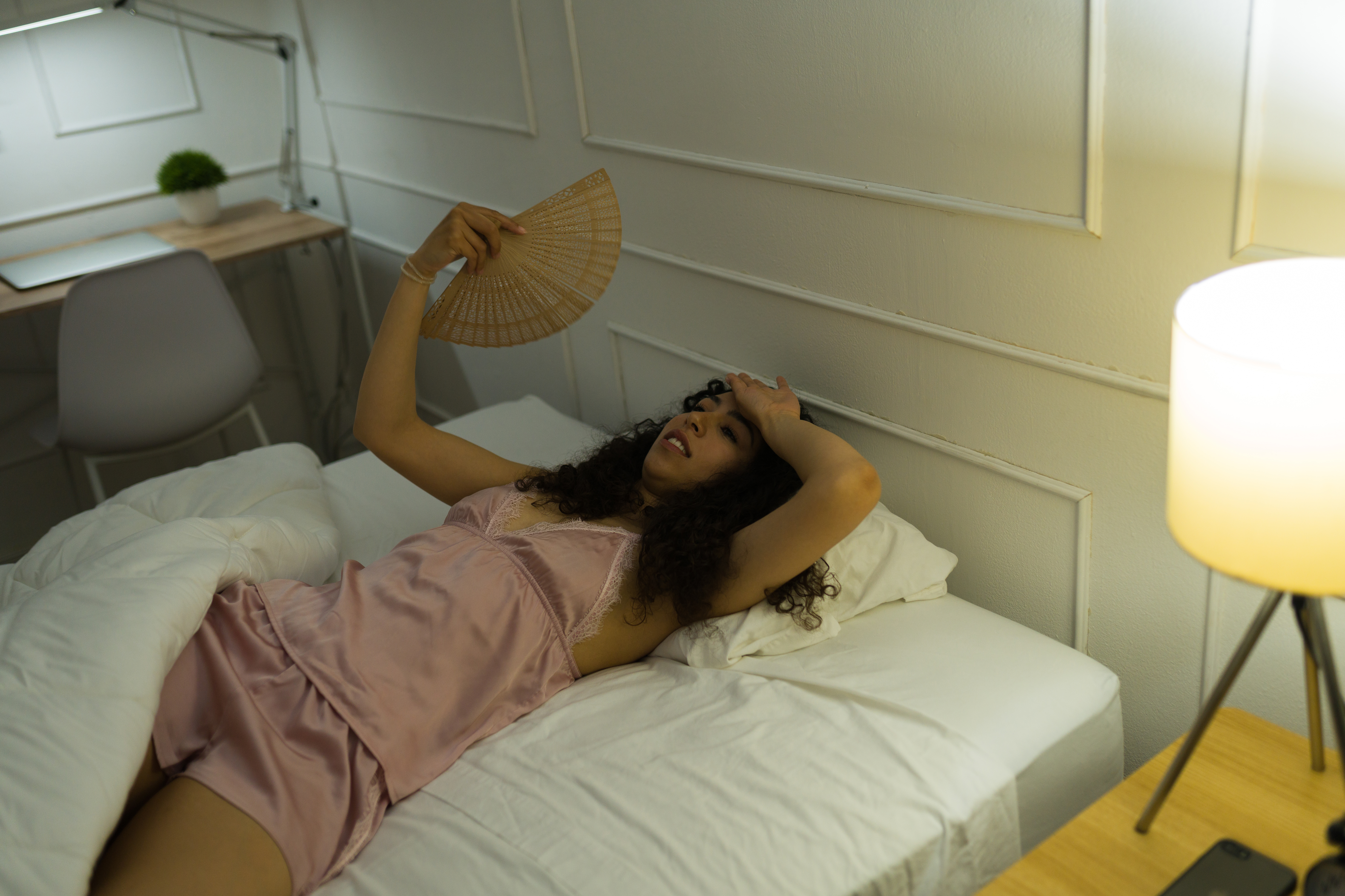 Sleep scientist relies on these 4 items to get quality sleep in the summer